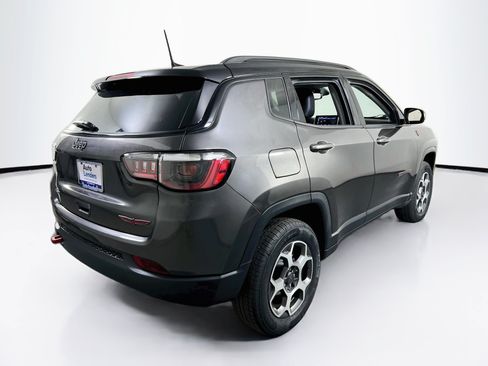 Used 2022 Jeep Compass Trailhawk w/ Sun and Sound Group AWD/4WD image 5