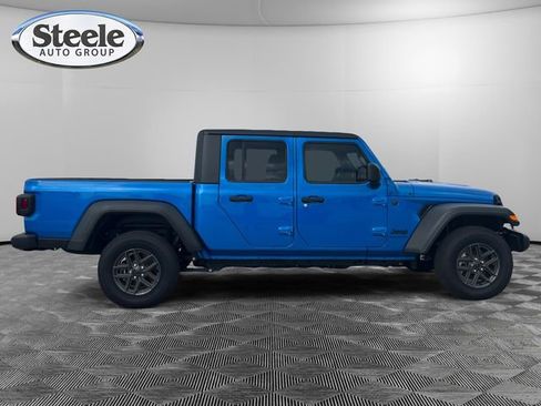 New 2025 Jeep Gladiator Sport image 6