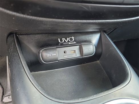 Used 2015 Kia Soul + image 17