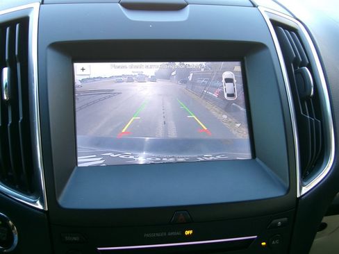 Used 2018 Ford Edge Titanium w/ Equipment Group 301A image 13