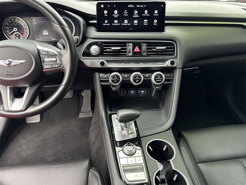 Used 2022 Genesis G70 2.0T image 28