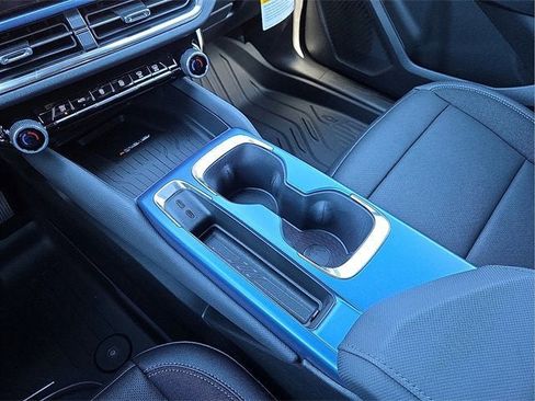 New 2026 Chevrolet Equinox EV LT image 19