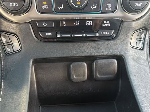 Used 2017 GMC Yukon XL SLT AWD/4WD image 9