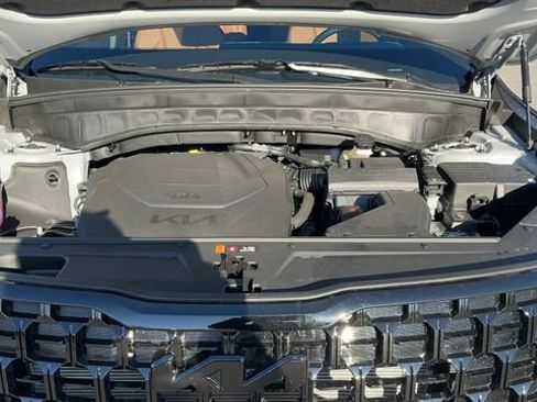 Used 2025 Kia Telluride EX X-Line AWD/4WD image 17