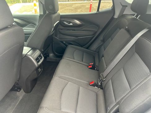 Used 2022 GMC Terrain SLE w/ Driver Convenience Package image 13