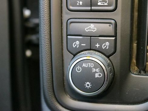Used 2021 Chevrolet Silverado 1500 Custom AWD/4WD image 19