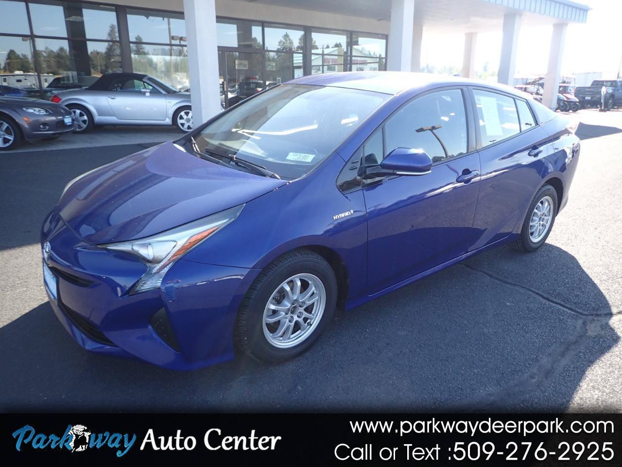 Used 2016 Toyota Prius Four FWD image 1