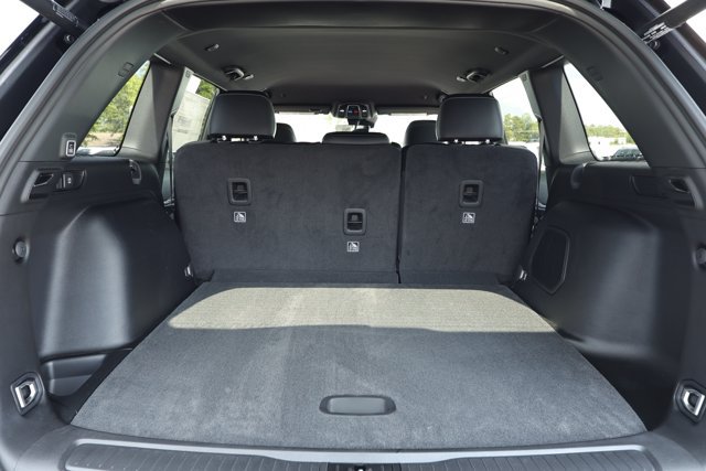 New 2027 Jeep Grand Cherokee Limited RWD image 10