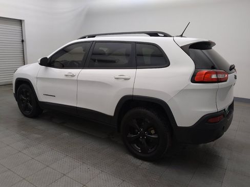Used 2018 Jeep Cherokee Latitude w/ Altitude Package image 3