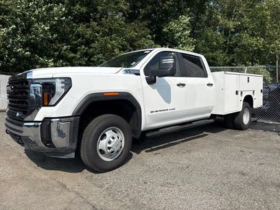 Used 2025 GMC Sierra 3500 Pro w/ Convenience Package