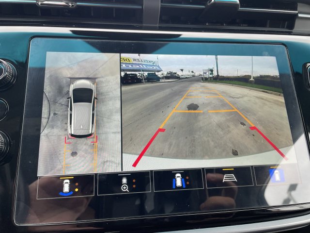 Used 2023 Chevrolet Bolt LT w/ Infotainment Package FWD image 14