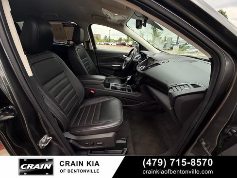Used 2019 Ford Escape Titanium AWD/4WD image 32