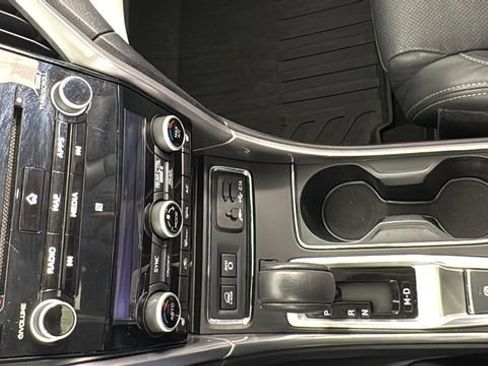 Used 2021 Subaru Ascent Limited w/ Technology Package image 35