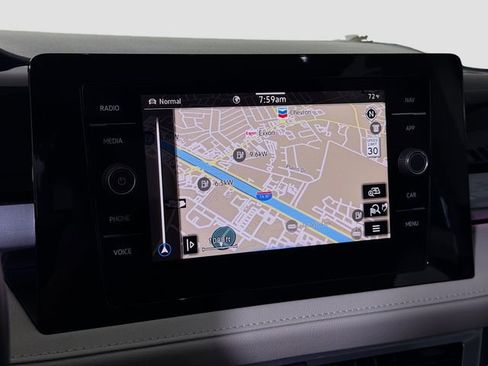 Used 2025 Volkswagen Taos SEL image 16