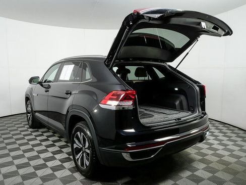 Certified 2024 Volkswagen Atlas Cross Sport SE image 31