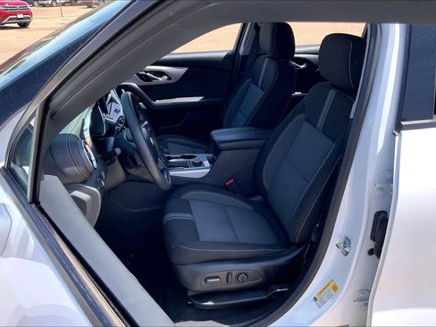 Used 2025 Chevrolet Blazer LT AWD/4WD image 8