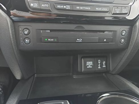 Used 2018 Honda Pilot Elite image 28
