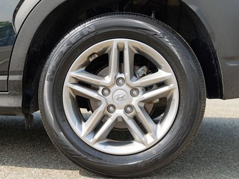 Used 2023 Hyundai Kona SE FWD image 14