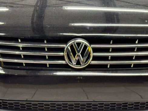 Used 2013 Volkswagen Passat TDI SE FWD image 5