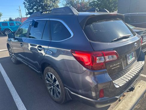 Used 2017 Subaru Outback 2.5i Limited AWD/4WD image 2