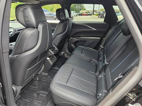 Certified 2025 Cadillac Lyriq Luxury RWD image 10