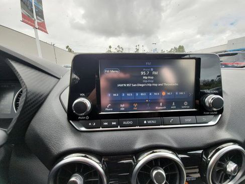 Used 2024 Nissan Sentra S FWD image 13