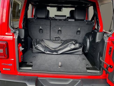 Certified 2022 Jeep Wrangler Unlimited Rubicon 4xe w/ Cold Weather Group image 26