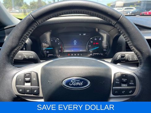 Used 2024 Ford Explorer XLT RWD image 7