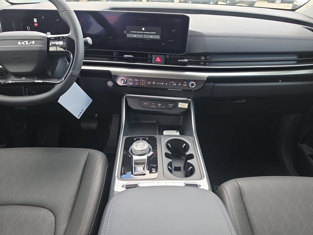 New 2027 Kia Carnival SX w/ Dark Edition Package FWD image 15