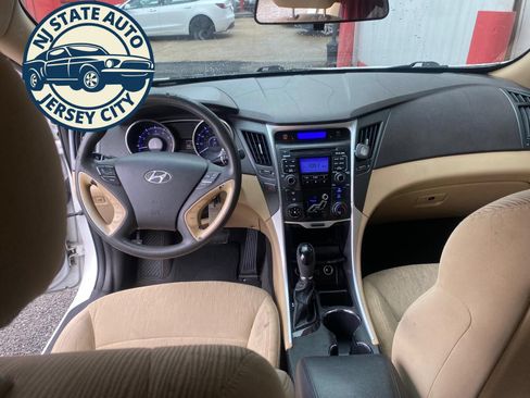 Used 2011 Hyundai Sonata GLS FWD image 3