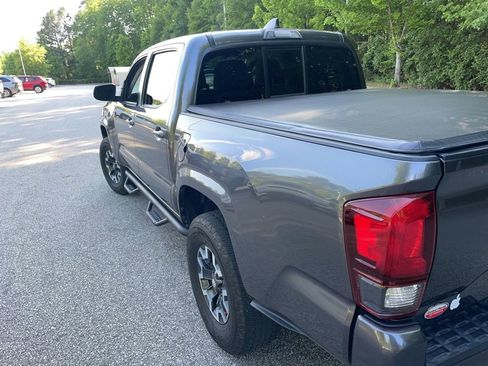 Used 2022 Toyota Tacoma SR w/ SR Convenience Package RWD image 13