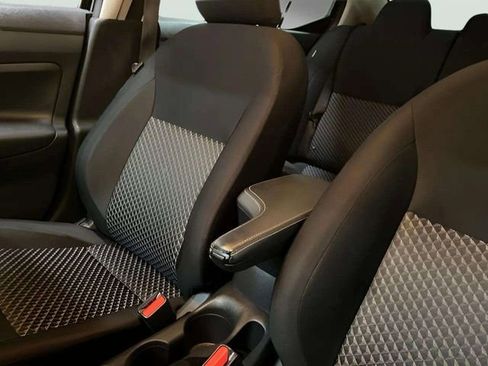 Used 2021 Nissan Versa S image 7