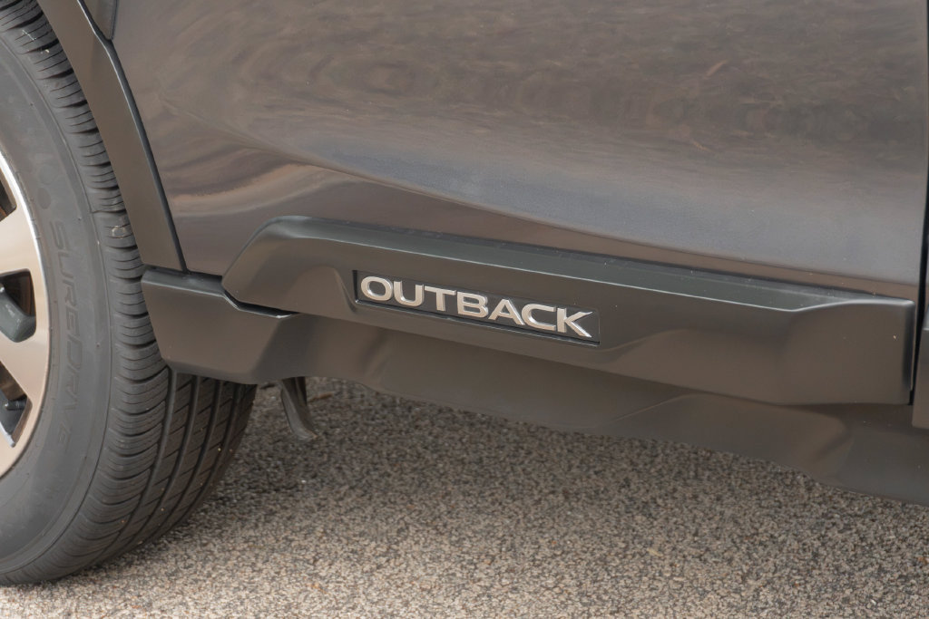 Used 2024 Subaru Outback Premium AWD/4WD image 6