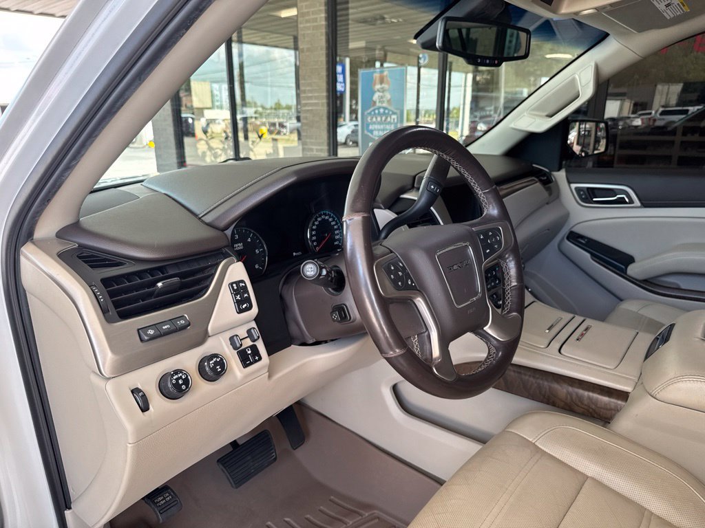 Used 2018 GMC Yukon XL Denali w/ Denali Ultimate Package AWD/4WD image 9