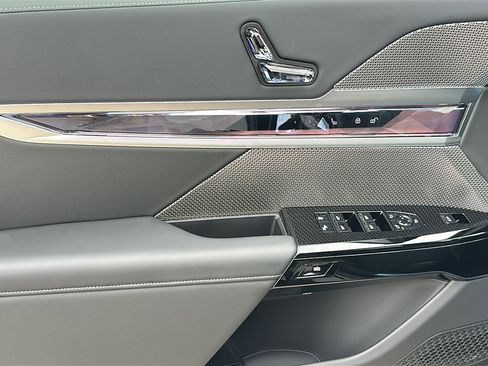 New 2026 BMW 740i image 13