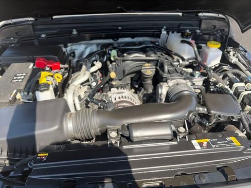 Used 2025 Jeep Gladiator Sport AWD/4WD image 20