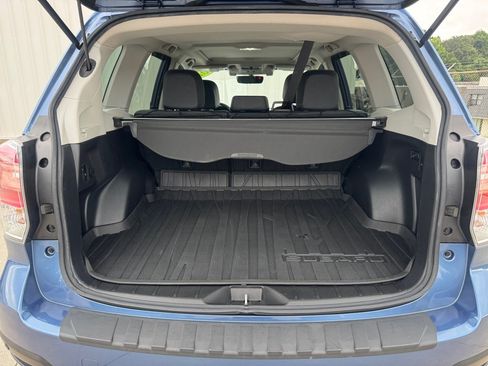 Used 2018 Subaru Forester 2.5i Touring AWD/4WD image 19