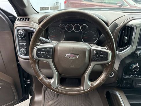 Used 2021 Chevrolet Silverado 1500 LT Trail Boss w/ Convenience Package II image 11