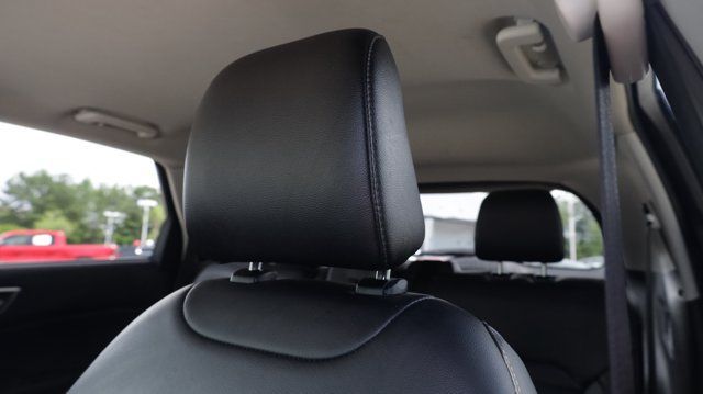 Used 2024 Ford Edge SEL AWD/4WD image 19