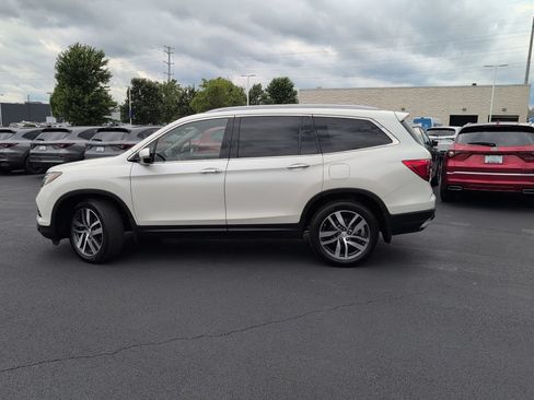 Used 2017 Honda Pilot Touring image 2
