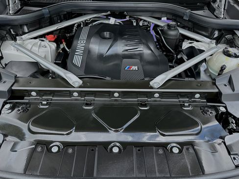 Certified 2025 BMW X6 xDrive40i w/ Parking Assistance Package image 33