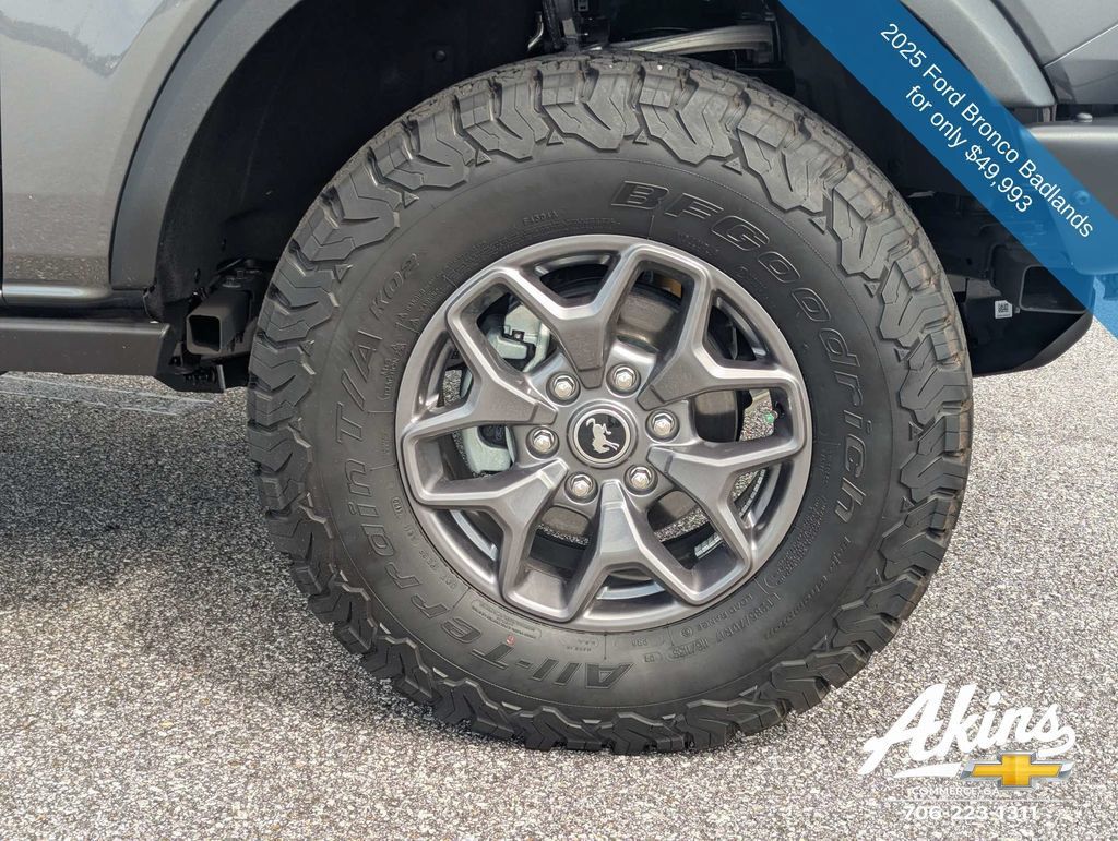 Used 2025 Ford Bronco Badlands AWD/4WD image 12