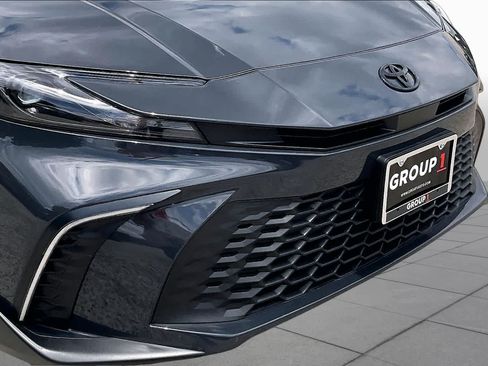 Used 2026 Toyota Camry SE FWD image 29