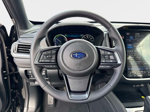 Used 2025 Subaru Forester Limited AWD/4WD image 28