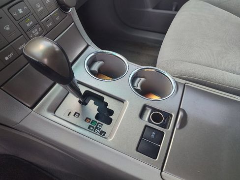 Used 2010 Toyota Highlander Sport FWD image 23