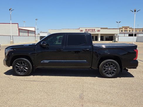 Used 2025 Toyota Tundra Platinum AWD/4WD image 2