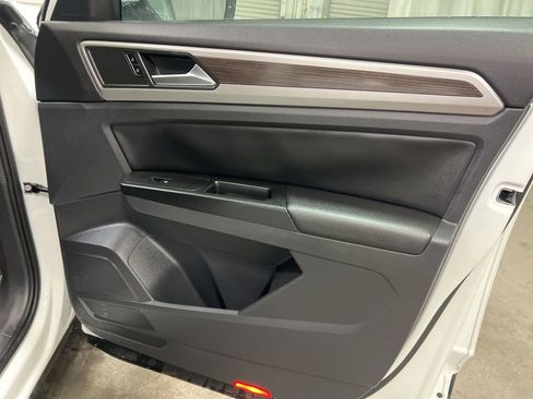 Used 2020 Volkswagen Atlas SEL FWD image 10