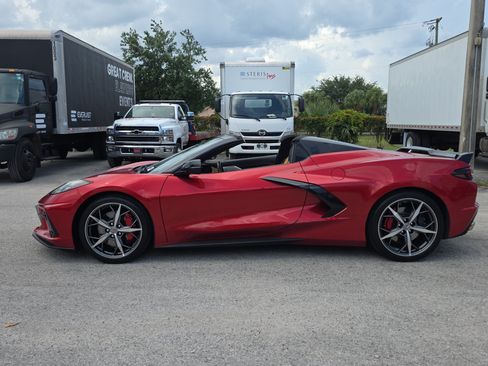 Used 2022 Chevrolet Corvette Stingray Premium Conv w/ Z51 Performance Package RWD image 4
