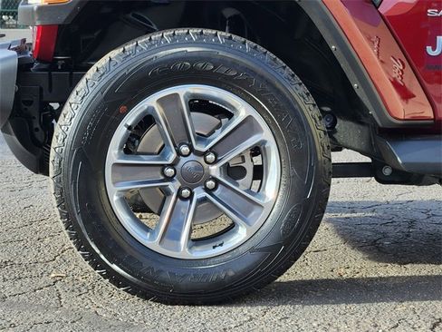 Used 2022 Jeep Wrangler Unlimited Sahara w/ Cold Weather Group image 10