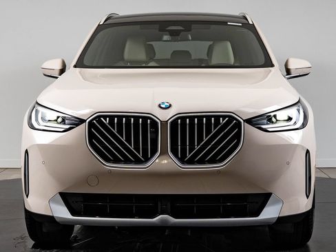 New 2026 BMW X3 xDrive30i w/ Premium Package AWD/4WD image 2